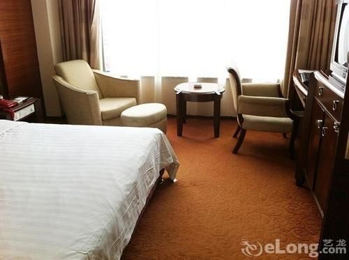 Jiujiang Futai 118 Hotel Rainbow Luaran gambar